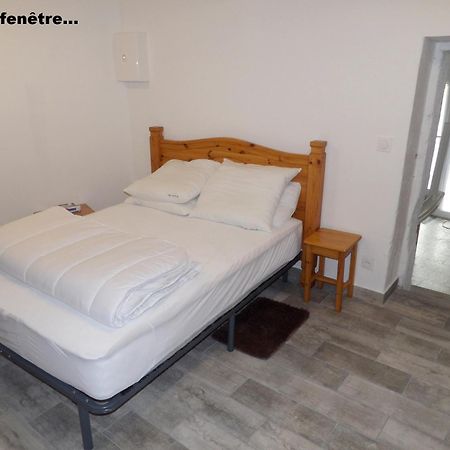 Studio Chez Steph Eyguieres Ngoại thất bức ảnh